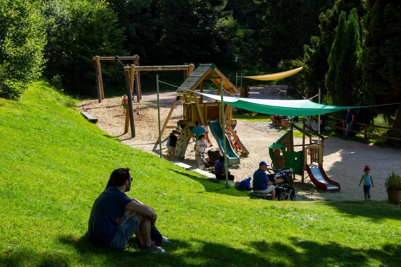 Self-Check-In Ferienwohnungen & Apartments Am Bergsee Triberg im Schwarzwald Eksteriør bilde